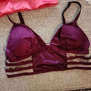 2 Victoria's Secret Bralette bundle